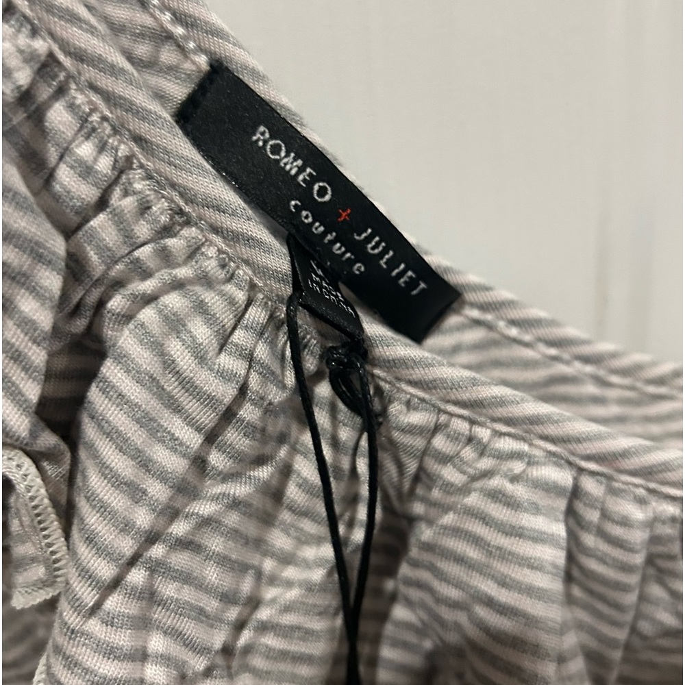 Romeo & Juliet Couture one Shoulder Ruffled Neckline Top Blouse Sz S Nwtgs $85